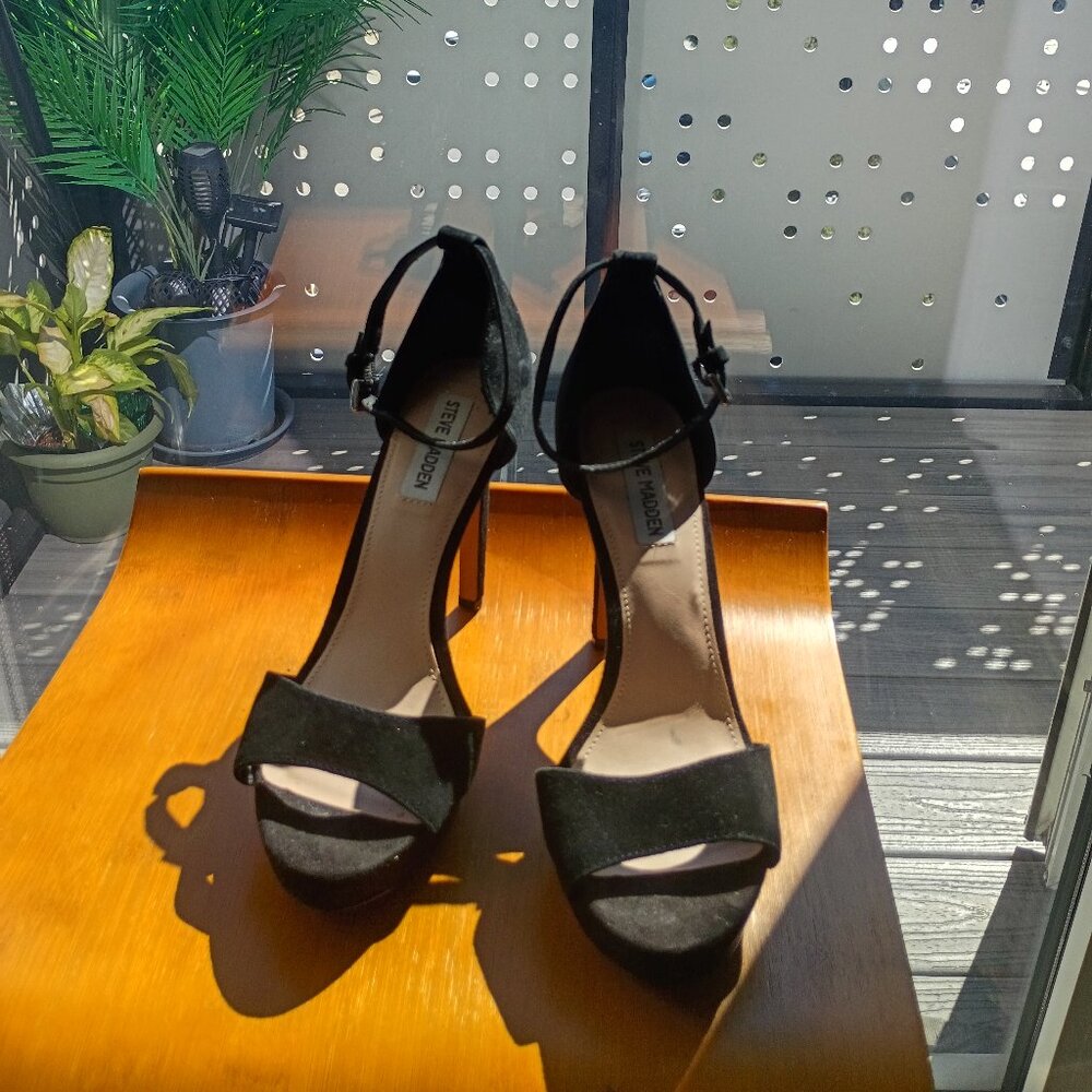 Steve Madden Heels Size 8.5 - Picture 5 of 6